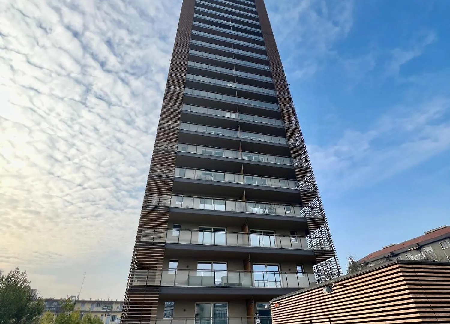Giax Tower Premium Modern Milanese Flat With Gym Pool View & Box Apartment Italy