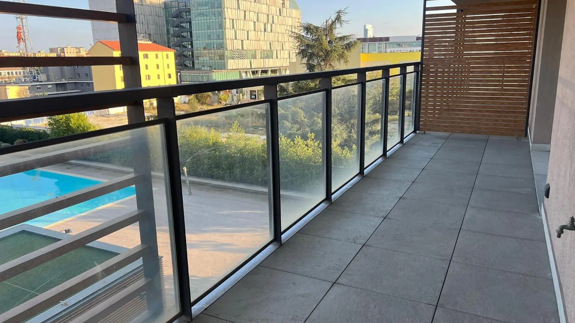 Giax Tower Premium Modern Milanese Flat With Gym Pool View & Box Apartment Italy