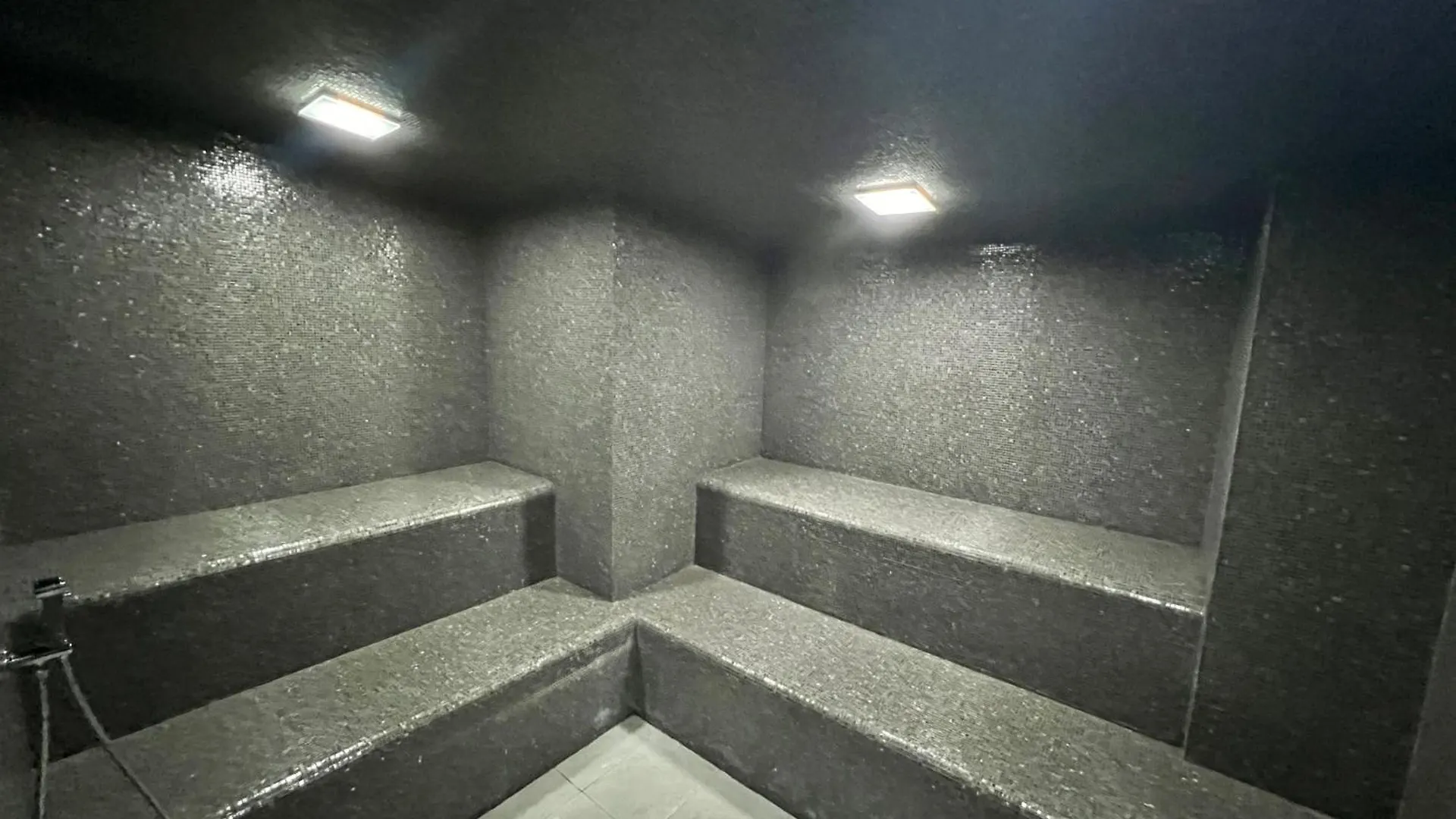 Giax Tower Premium Modern Milanese Flat With Gym Pool View & Box Apartment
